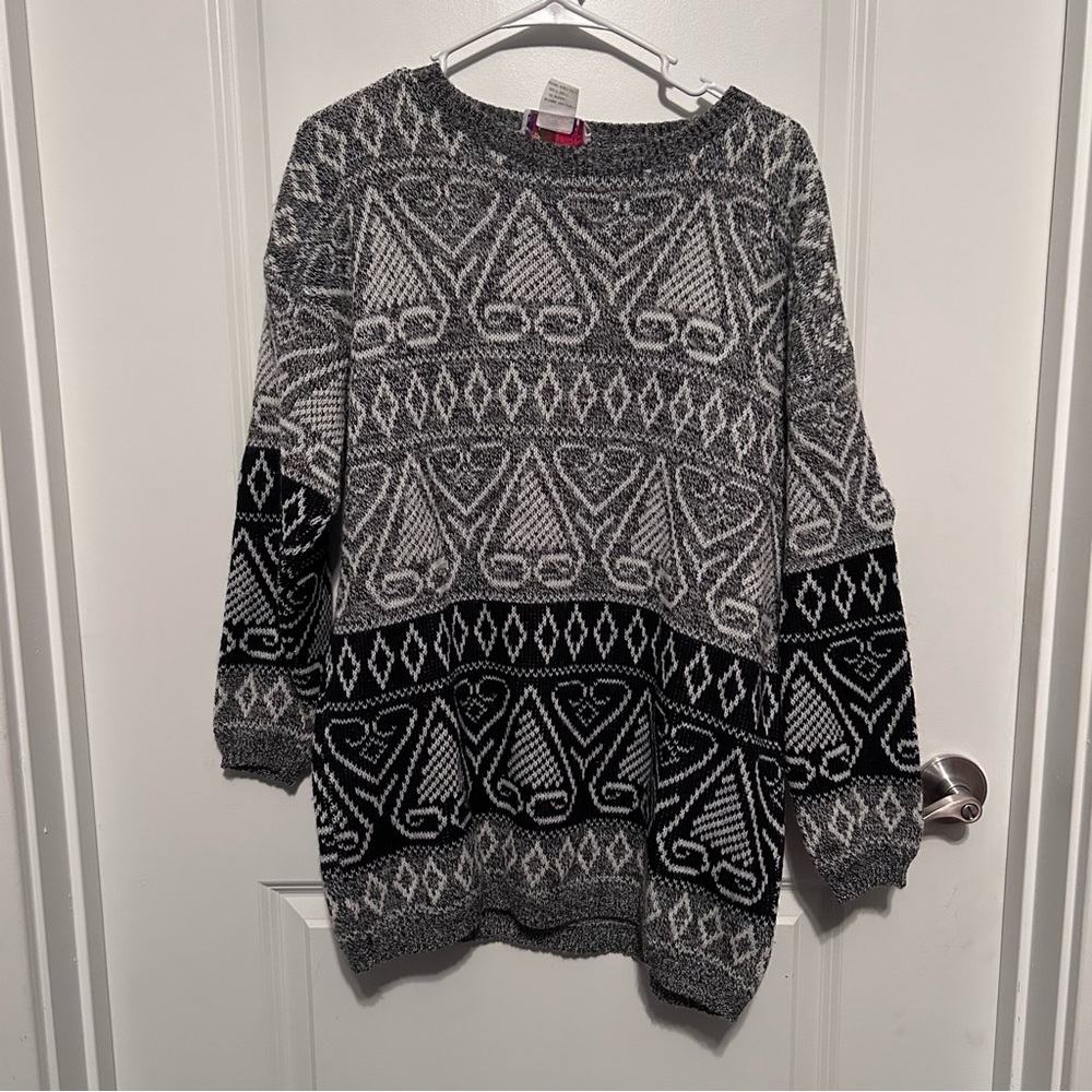Colors by Brooks Italy Wool Vintage Black Monochrome Knit Sleeved Sweater